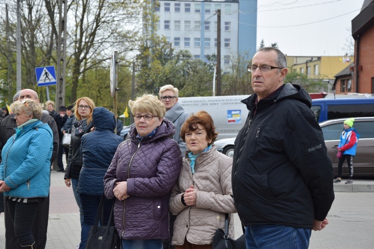 Powitanie ikony MB Częstochowskiej w parafii św. Jadwigi w Kutnie