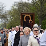 Powitanie ikony MB Częstochowskiej w parafii św. Jadwigi w Kutnie