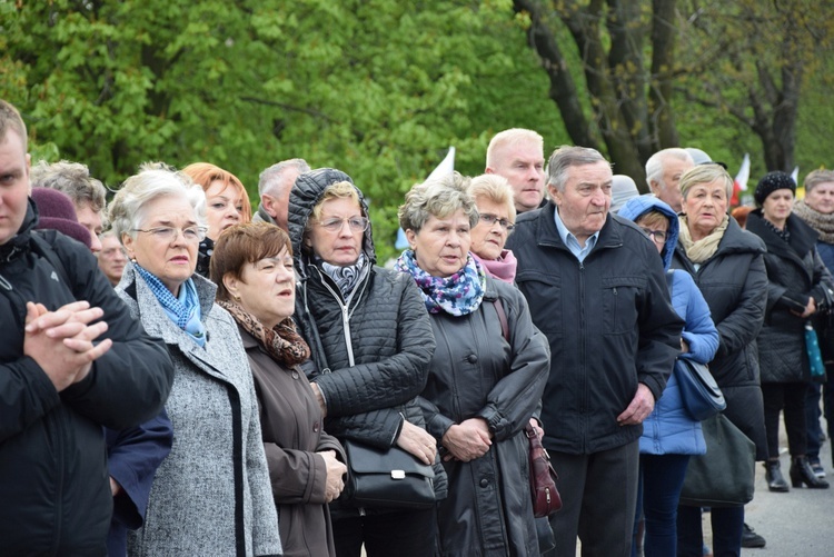 Powitanie ikony MB Częstochowskiej w parafii św. Jadwigi w Kutnie