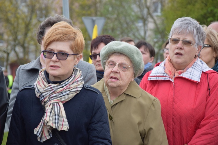 Powitanie ikony MB Częstochowskiej w parafii św. Jadwigi w Kutnie