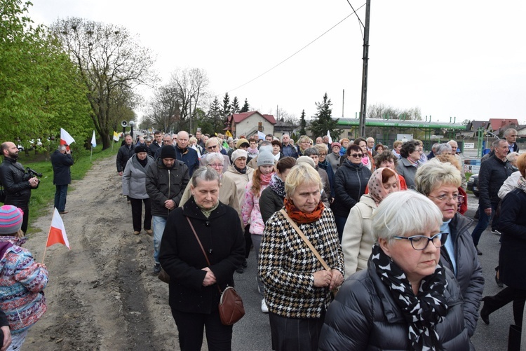 Powitanie ikony MB Częstochowskiej w parafii św. Jadwigi w Kutnie