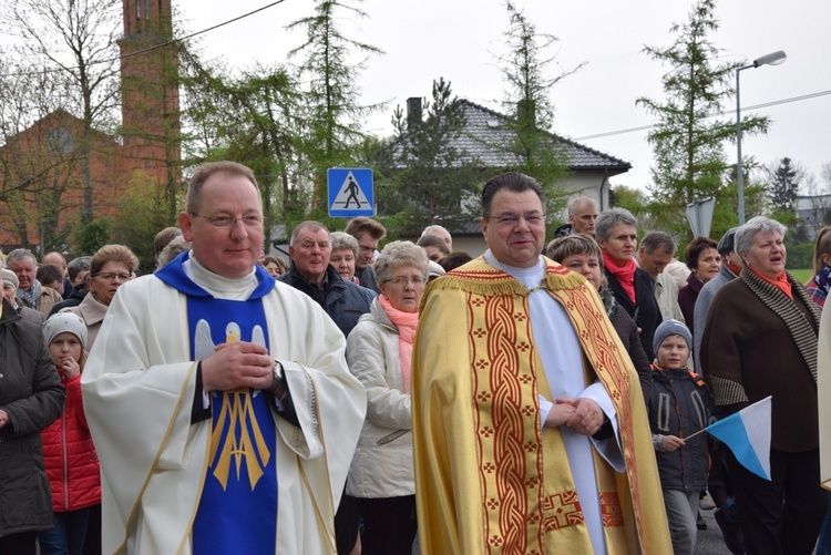 Powitanie ikony MB Częstochowskiej w parafii św. Jadwigi w Kutnie