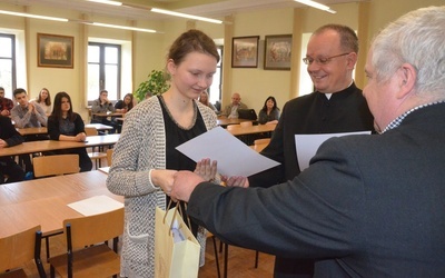 Najlepsi młodzi bibliści diecezji 