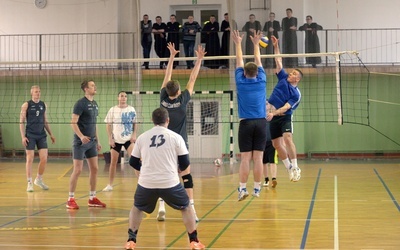 Alumni radomskiego seminarium zagrali sparingowy mecz z zawodnikami Cerradu Czarni Radom