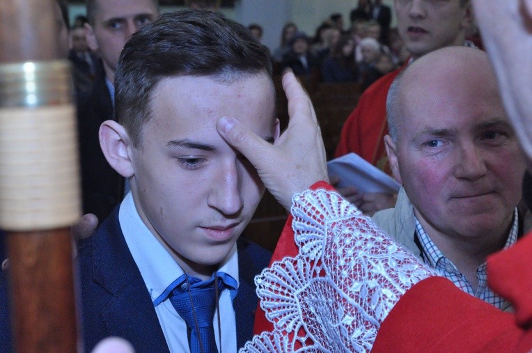 Bierzmowanie w kościele pw. św. Pawła w Bochni