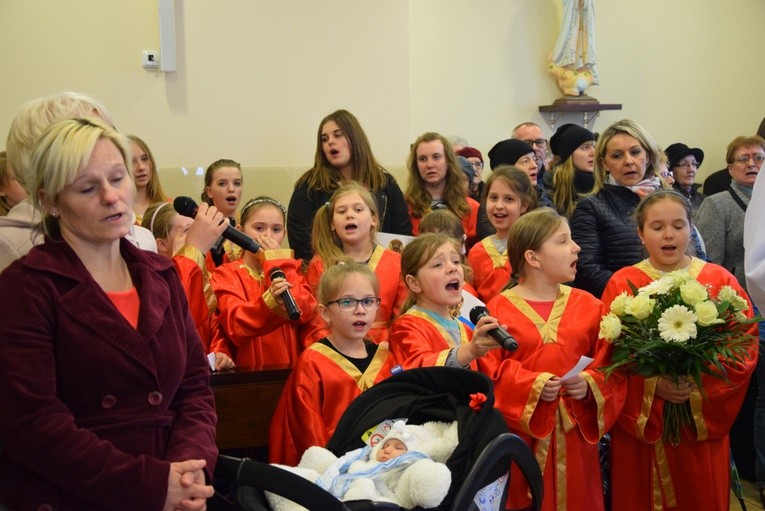 Powitanie ikony MB Częstochowskiej w parafii Błogosławionych Męczenników Kutnowskich