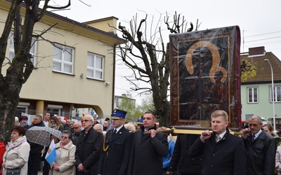 Powitanie ikony MB Częstochowskiej w parafii Błogosławionych Męczenników Kutnowskich