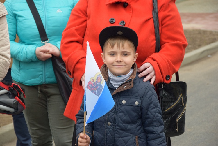 Powitanie ikony MB Częstochowskiej w parafii Błogosławionych Męczenników Kutnowskich