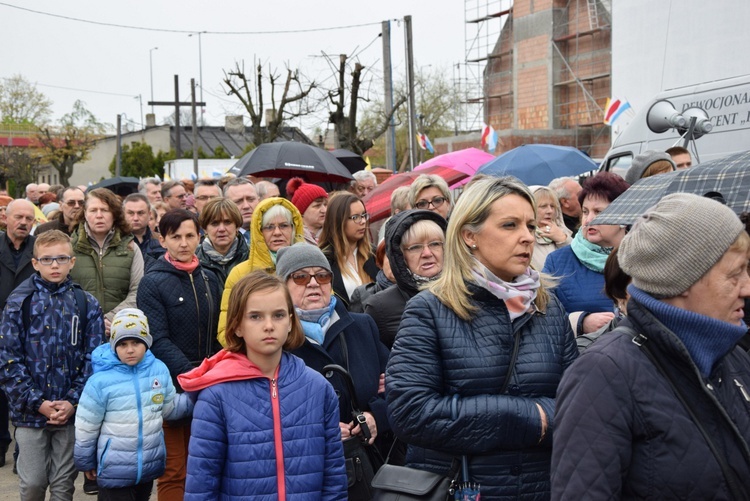 Powitanie ikony MB Częstochowskiej w parafii Błogosławionych Męczenników Kutnowskich