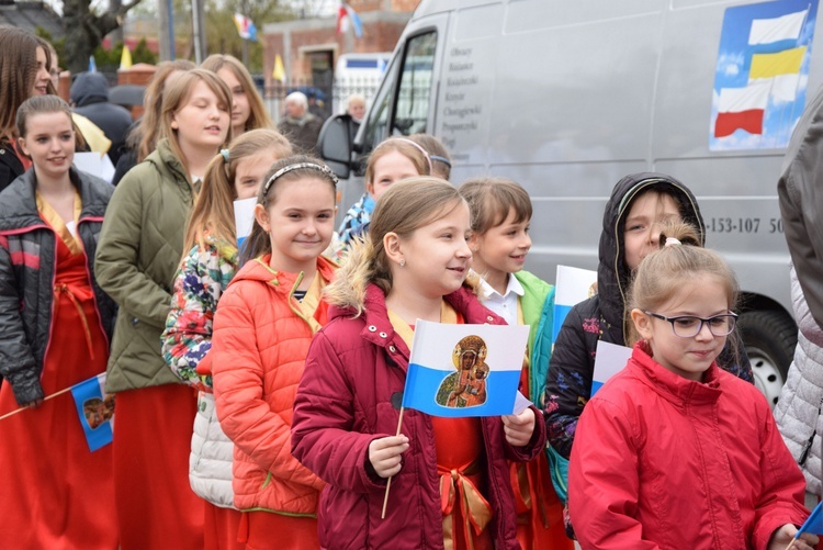 Powitanie ikony MB Częstochowskiej w parafii Błogosławionych Męczenników Kutnowskich