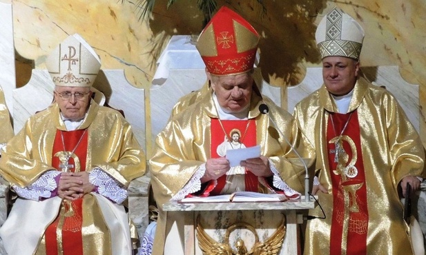 Bp Tadeusz Rakoczy w dniu jubileuszu swojej sakry biskupiej