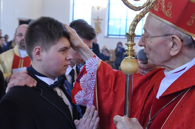 Bierzmowanie w Pustkowie