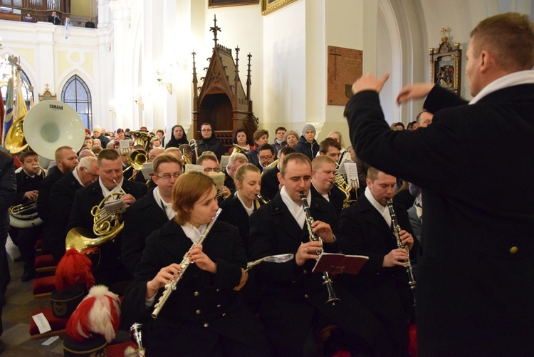 Powitanie ikony MB Częstochowskiej w parafii św. Wawrzyńca w Kutnie