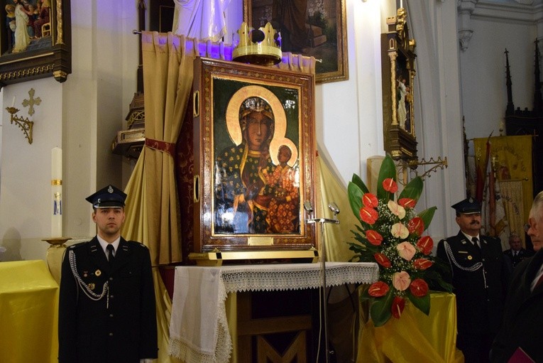 Powitanie ikony MB Częstochowskiej w parafii św. Wawrzyńca w Kutnie