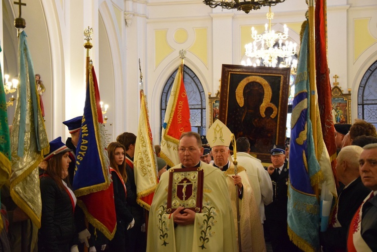 Powitanie ikony MB Częstochowskiej w parafii św. Wawrzyńca w Kutnie