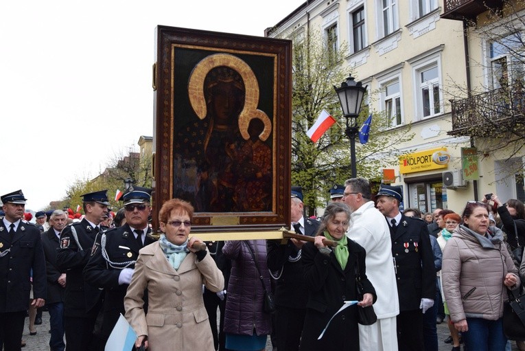 Powitanie ikony MB Częstochowskiej w parafii św. Wawrzyńca w Kutnie