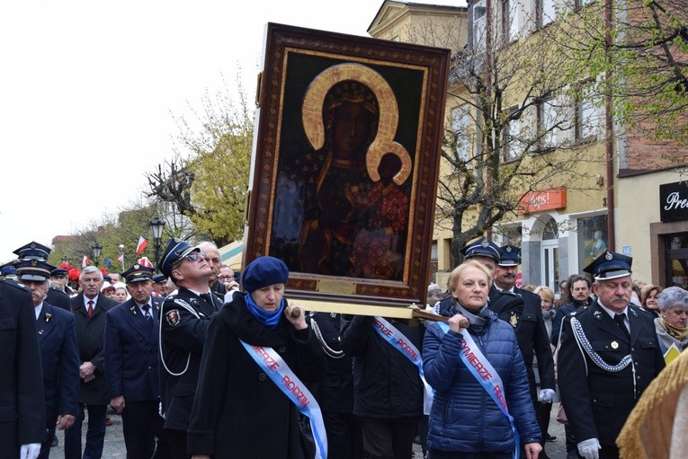 Powitanie ikony MB Częstochowskiej w parafii św. Wawrzyńca w Kutnie