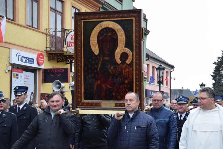 Powitanie ikony MB Częstochowskiej w parafii św. Wawrzyńca w Kutnie