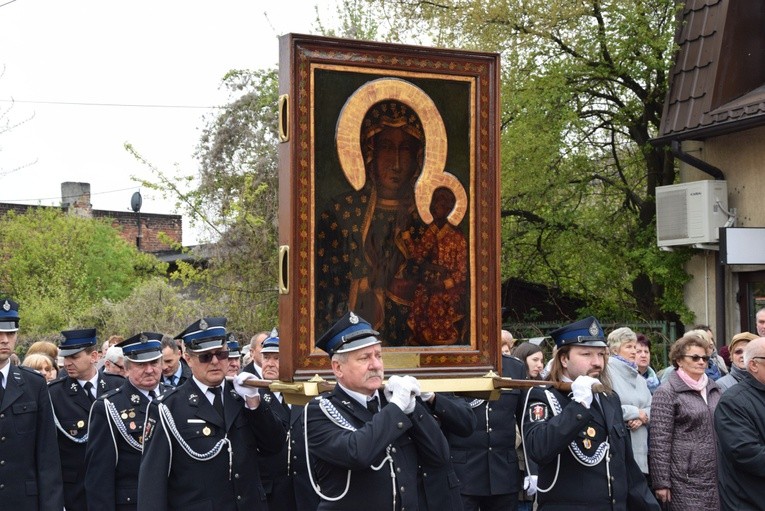 Powitanie ikony MB Częstochowskiej w parafii św. Wawrzyńca w Kutnie