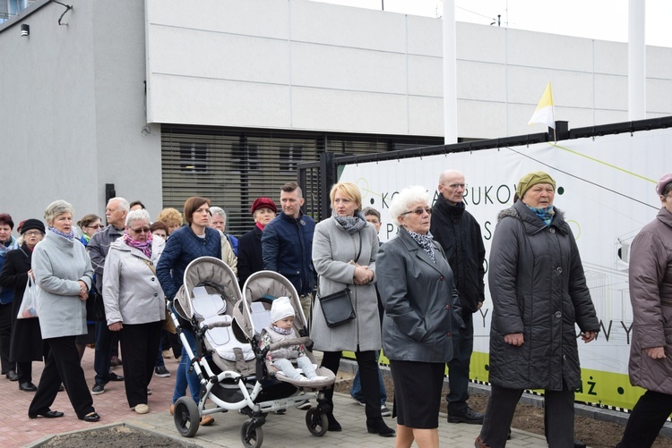 Powitanie ikony MB Częstochowskiej w parafii św. Wawrzyńca w Kutnie