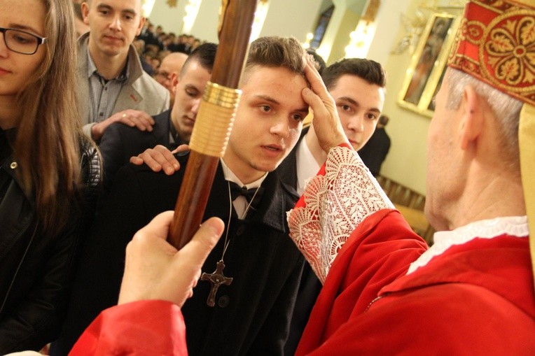 Bierzmowanie w Siedliskach Bobowskich