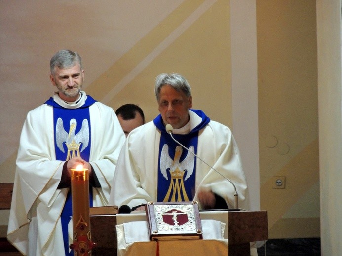 Powitanie ikony MB Częstochowskiej w parafii św. Jana Chrzciciela w Kutnie