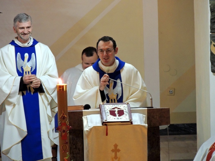 Powitanie ikony MB Częstochowskiej w parafii św. Jana Chrzciciela w Kutnie