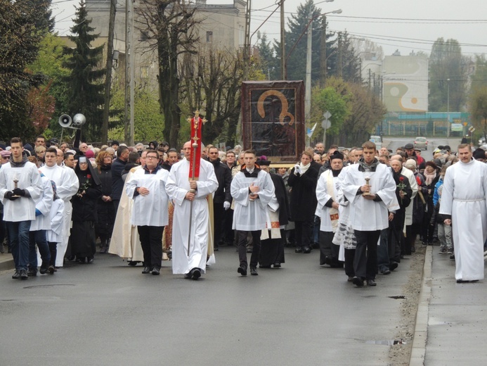 Powitanie ikony MB Częstochowskiej w parafii św. Jana Chrzciciela w Kutnie