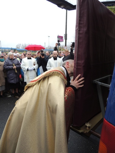 Powitanie ikony MB Częstochowskiej w parafii św. Jana Chrzciciela w Kutnie