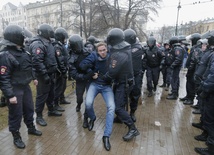 Dziesiątki zatrzymanych podczas protestu w Petersburgu