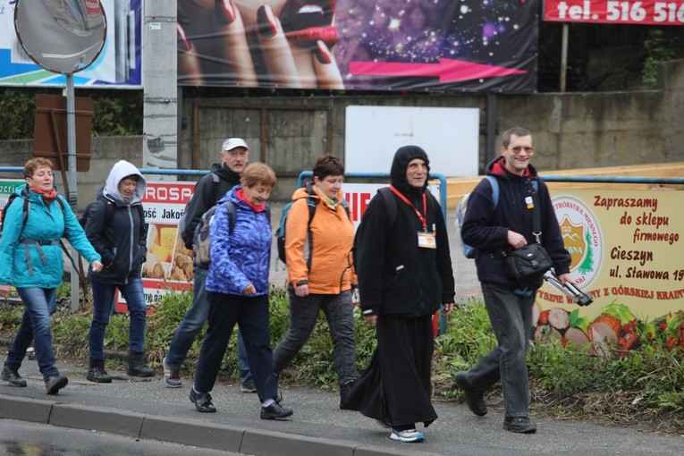 Pielgrzymi z Cieszyna wyruszają do Łagiewnik - 2017