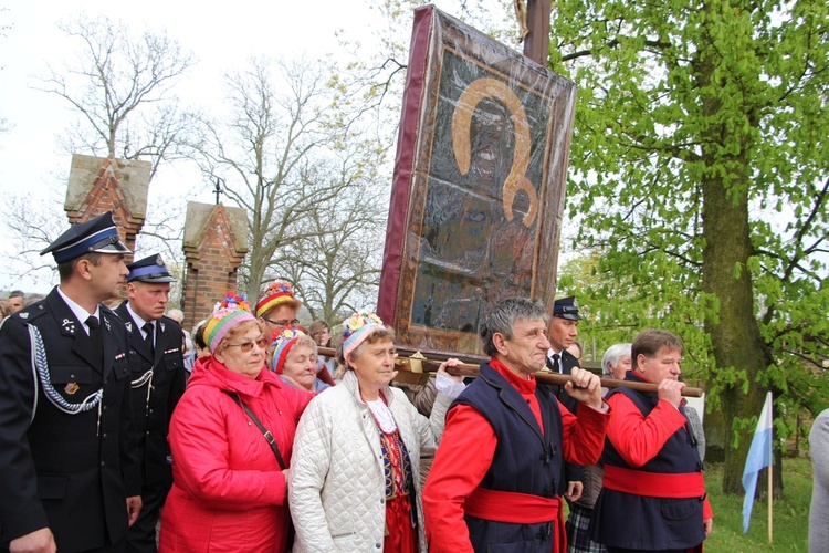 Powitanie ikony MB Częstochowskiej w Głogowcu