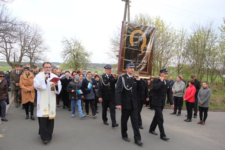 Powitanie ikony MB Częstochowskiej w Głogowcu