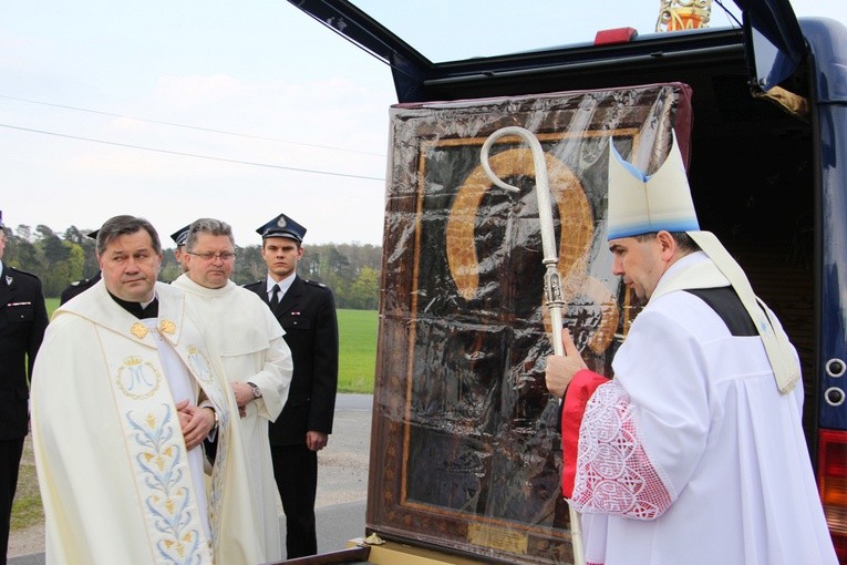Powitanie ikony MB Częstochowskiej w Głogowcu