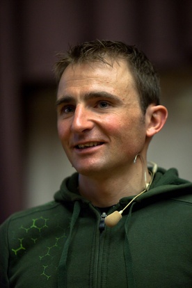 Ueli Steck nie żyje - szwajcarski himalaista zginął w Nepalu