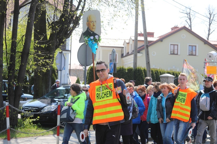 5. pielgrzymka do Łagiewnik wyrusza z Hałcnowa - cz. I