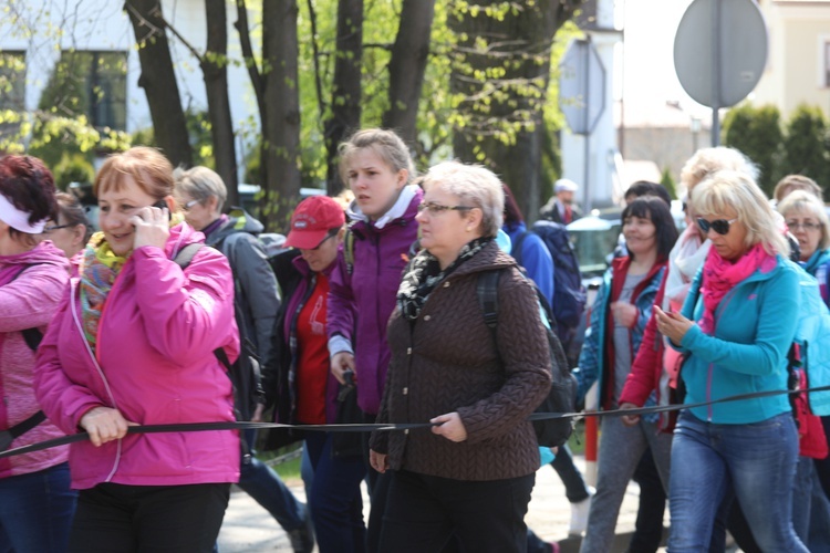 5. pielgrzymka do Łagiewnik wyrusza z Hałcnowa - cz. I