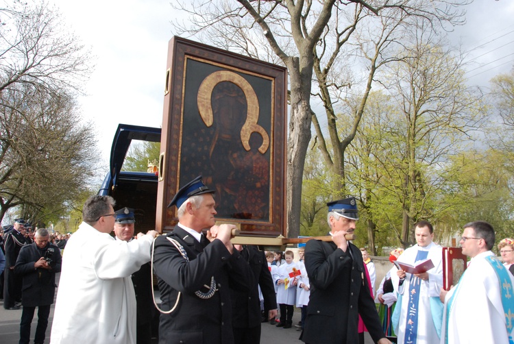 Powitanie ikony MB Częstochowskiej w Łaniętach