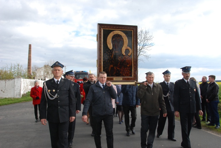 Powitanie ikony MB Częstochowskiej w Łaniętach