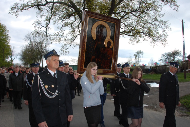 Powitanie ikony MB Częstochowskiej w Łaniętach