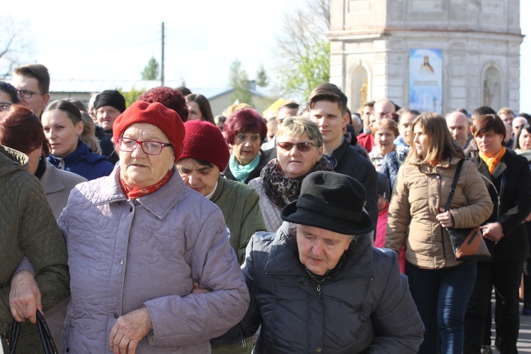 Powitanie ikony MB Częstochowskiej w Łaniętach