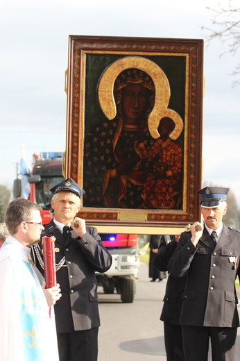 Powitanie ikony MB Częstochowskiej w Łaniętach