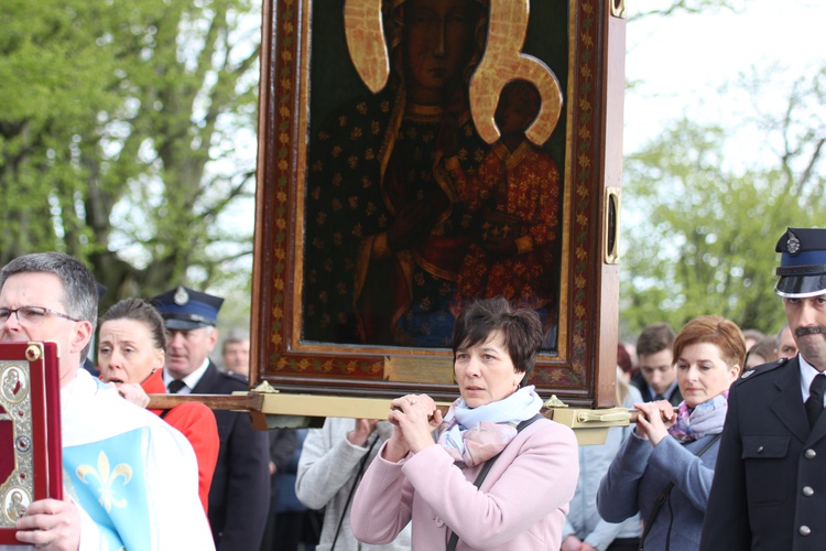 Powitanie ikony MB Częstochowskiej w Łaniętach