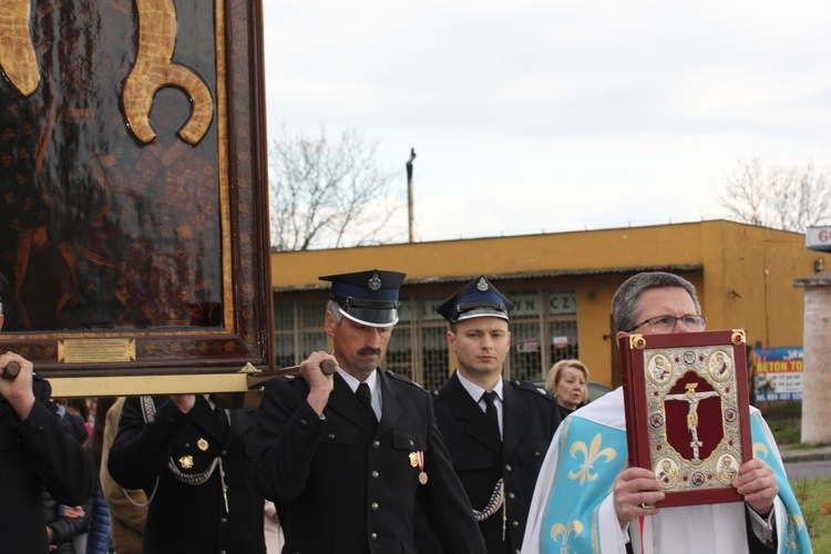 Powitanie ikony MB Częstochowskiej w Łaniętach