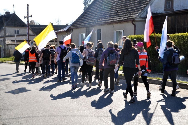 Pielgrzymka "Promienista" - dzień I - grupa ze Słupska