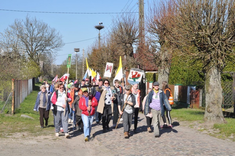 Pielgrzymka "Promienista" - dzień I - grupa ze Słupska