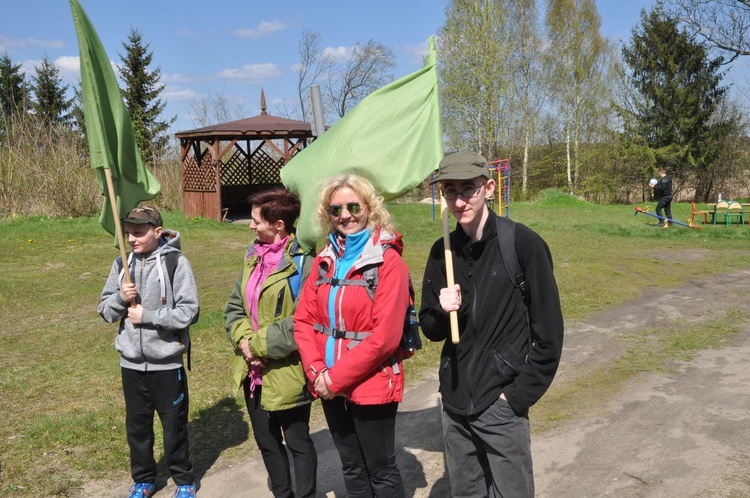 Pielgrzymka "Promienista" - dzień I - grupa z Barwic