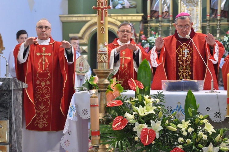 Bierzmowanie w Borzęcinie