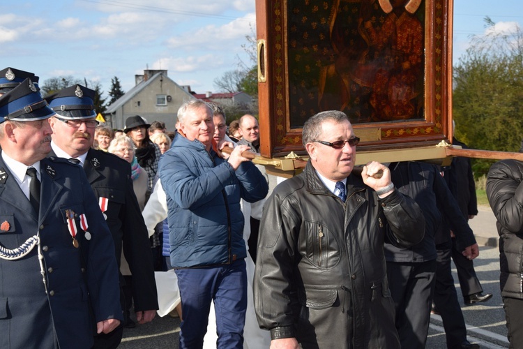 Powitanie ikony MB Częstochowskiej w Strzelcach