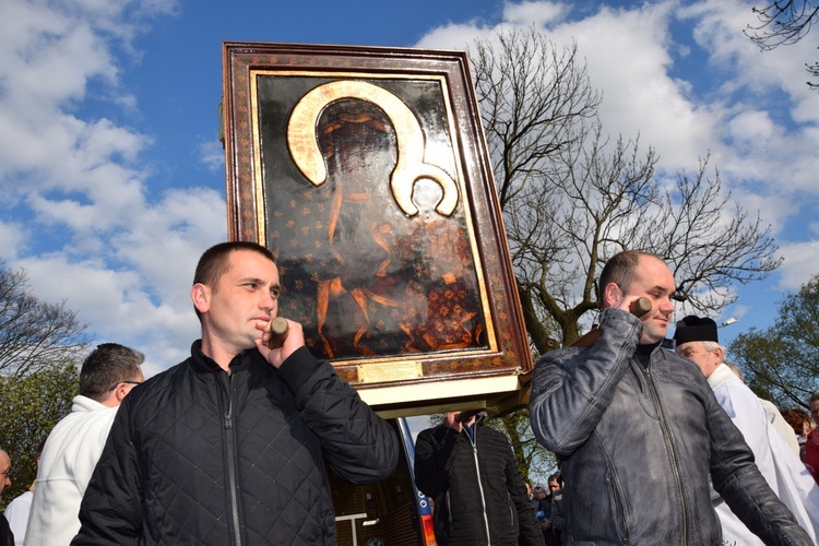 Powitanie ikony MB Częstochowskiej w Strzelcach